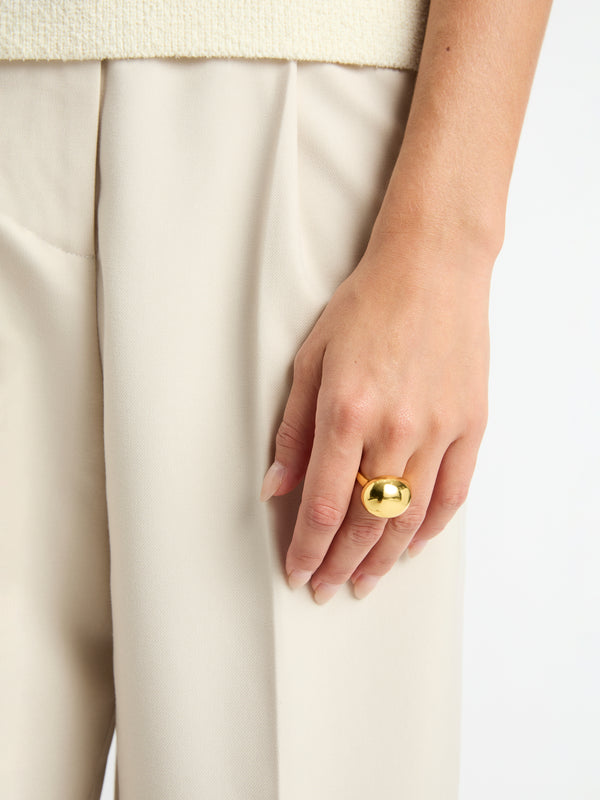 MOONLIGHT RING GOLD MODEL IMAGE