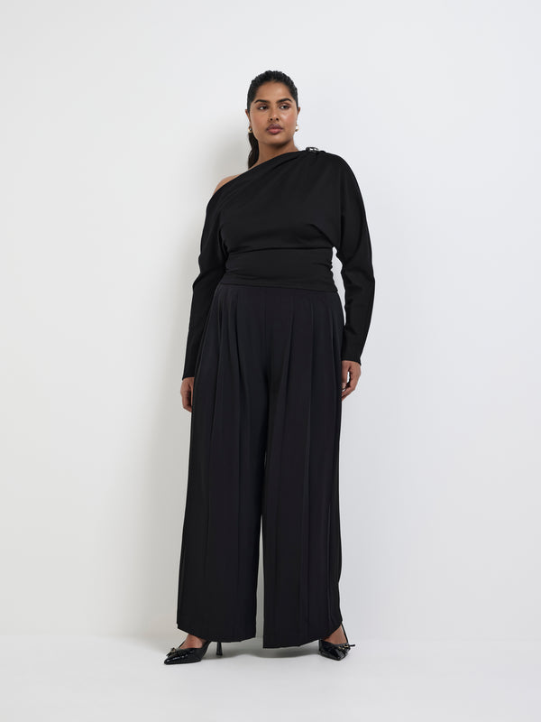 Szie16 SHEIKE Ciara Top Black 1007960 Front Image