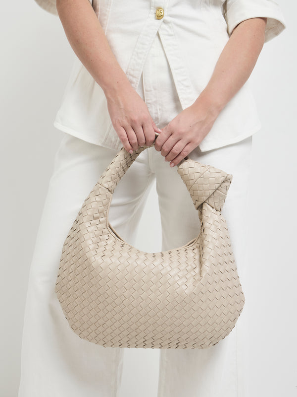 SHEIKE Luna Bag Ecru 1008007 Model Image