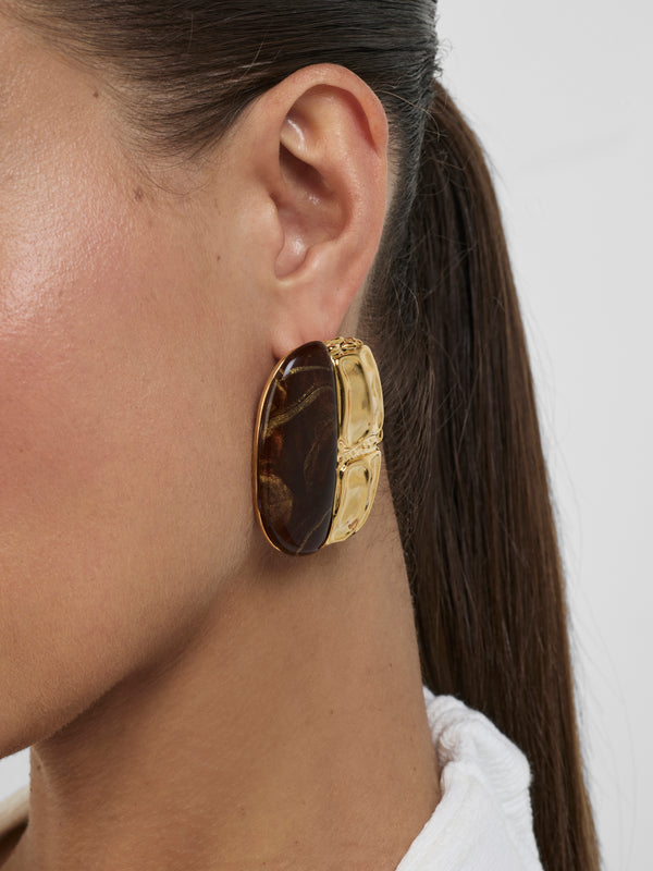 SHEIKE Donna Earrings Gold 1008419 Model Image