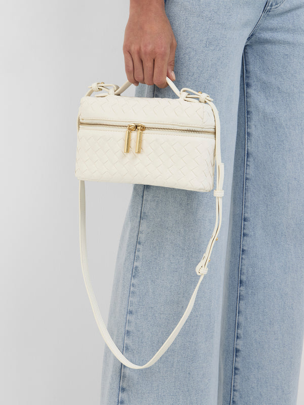 SHEIKE Marisol Bag Ivory 1008668 Model Image