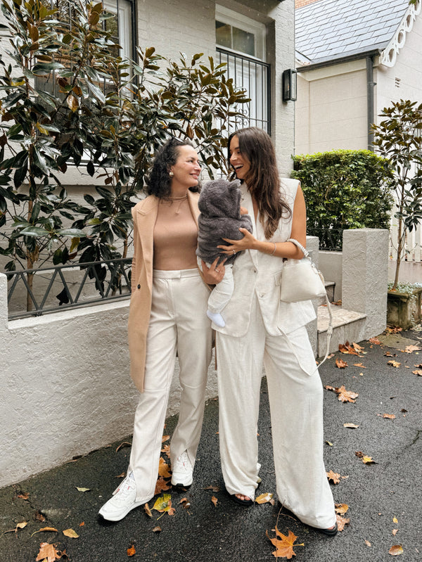 A DAY IN THE LIFE: MONIKA & VINKA