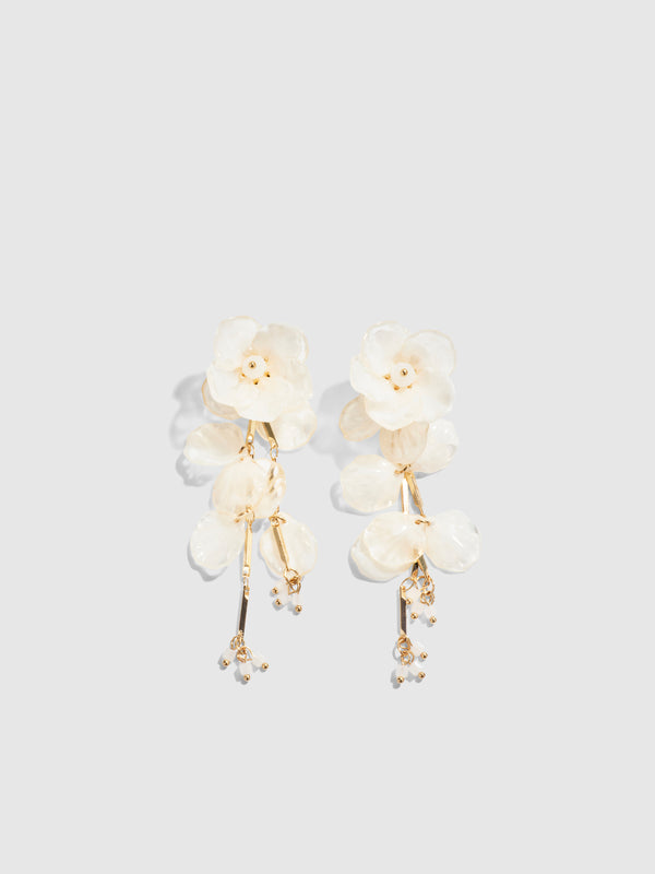 SHEIKE Kendall Earrings Cream 1008852 Ghost Image